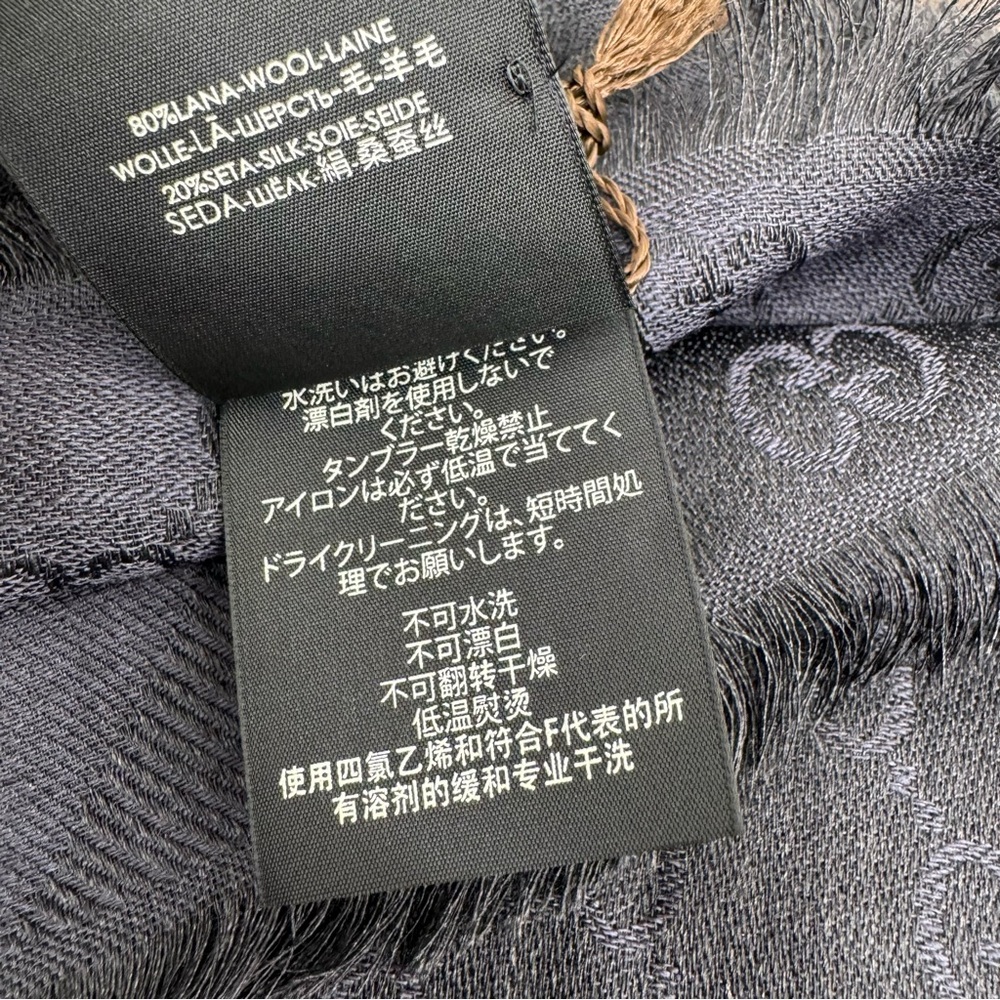 GUCCI scarf shawl GG Guccissima 140x140 cm wool silk 281942 Navy Black - Picture 12 of 16